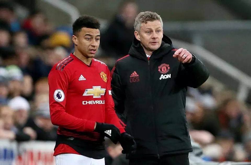 表现突出 表现突出